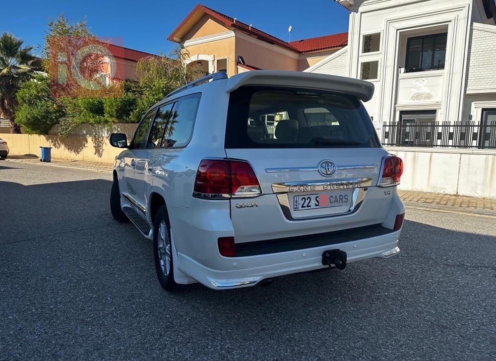 تويوتا لاندكروزر